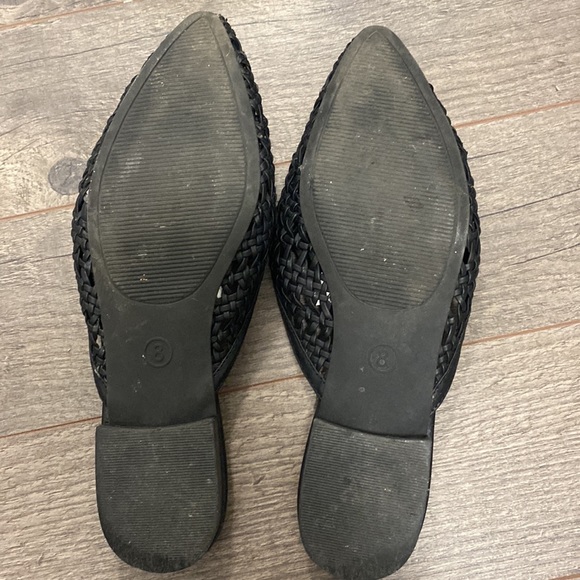 Black textured pointy toe shoe - Picture 6 of 7